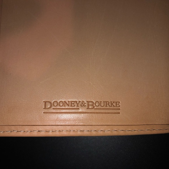 Dooney & Bourke Womens Buckle Wallet - Picture 4 of 7